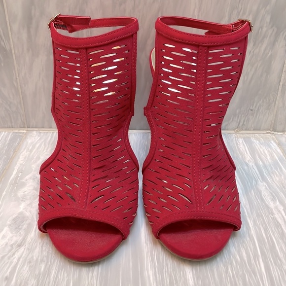 Material Girl Red Lattice Heels in size 6.5 womens. - Picture 2 of 4
